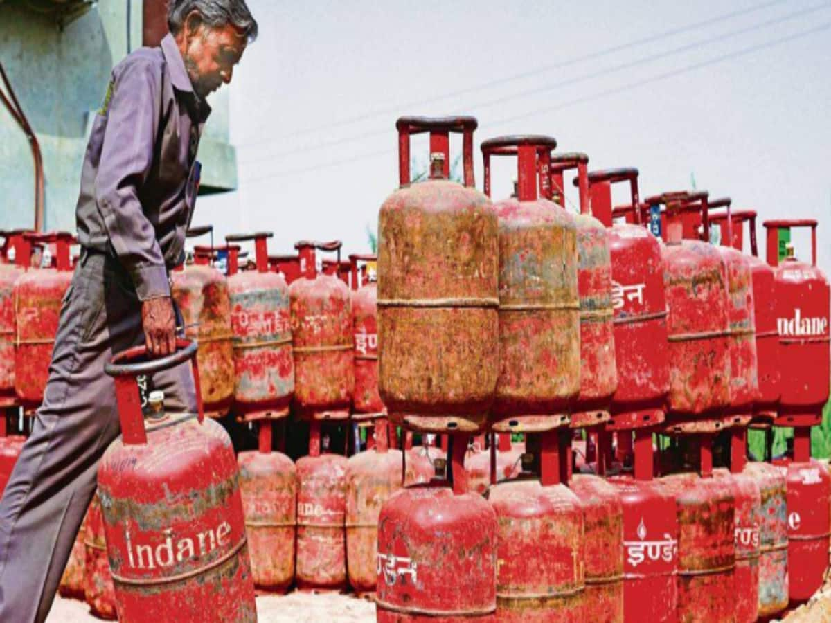 LPG पर ₹200 की बड़ी राहत लेकिन यहां अब भी ₹1000 के पार बिक रहा सिलेंडर, फटाफट करें चेक